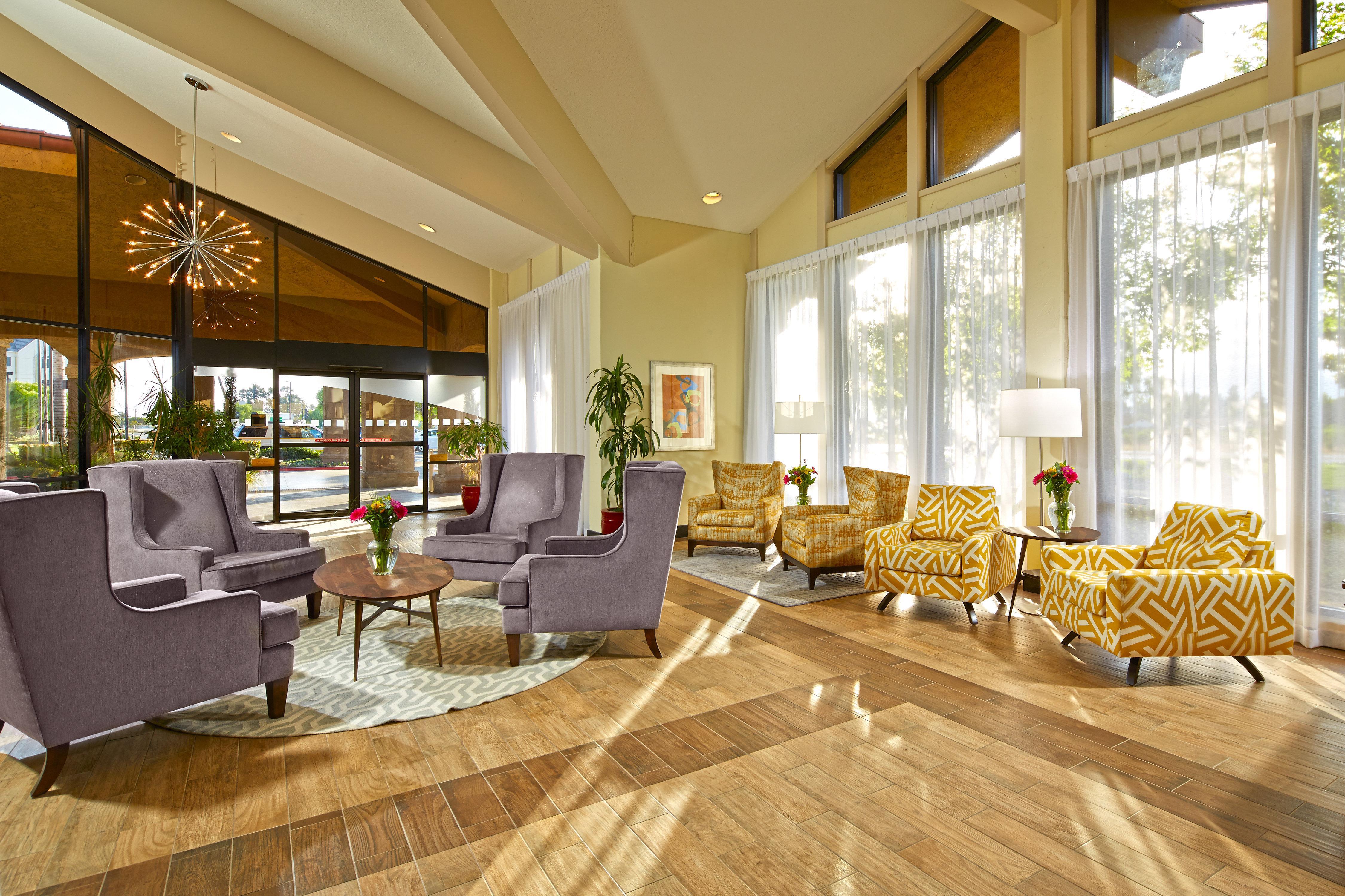 Holiday Inn & Suites Santa Maria By Ihg Eksteriør billede